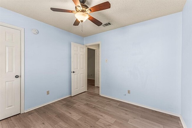 Building Photo - 2100 Kipling Dr
