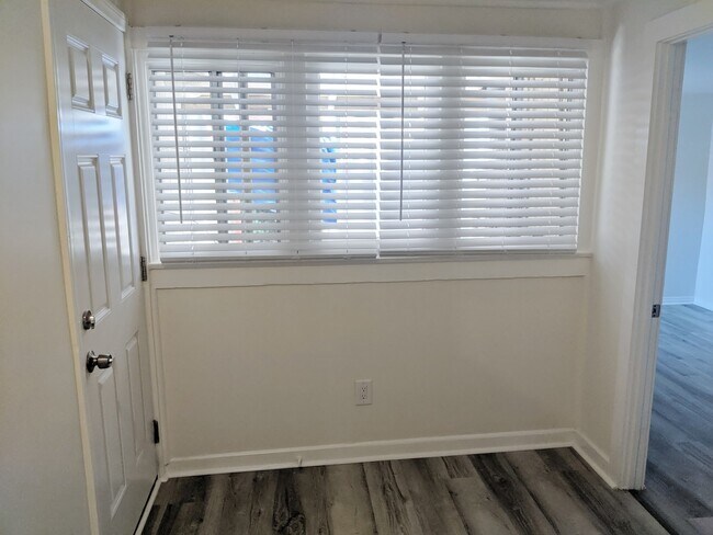 Building Photo - 4041 Van Buren Pl