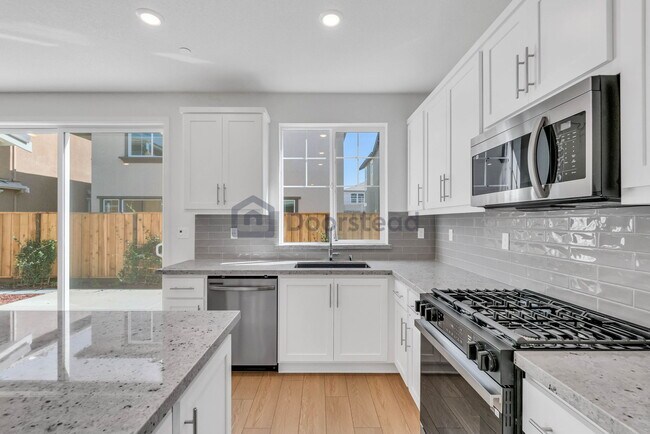 Building Photo - 7268 Wishwood Pl