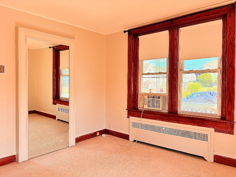 Building Photo - 863 N Rebecca Ave