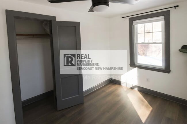 Building Photo - 5 Staples St