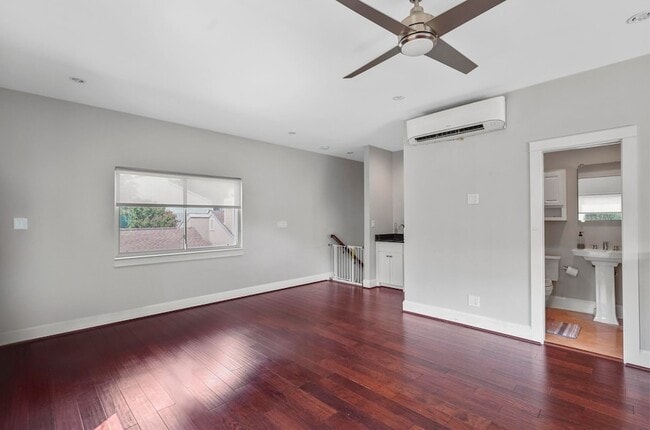 Building Photo - 4319 Cabell Dr