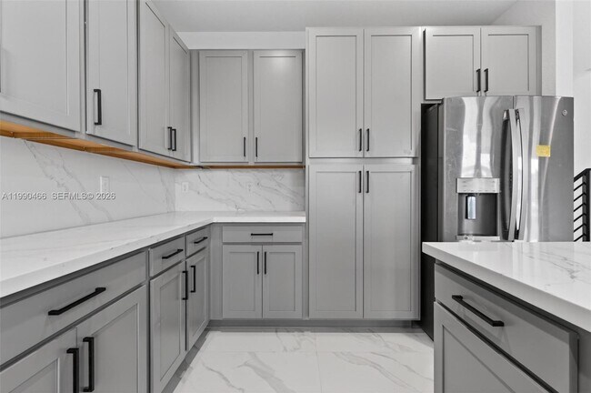 Building Photo - 15441 SW 20 Ln