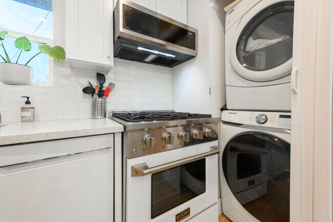 Building Photo - 4426 Campbell Dr