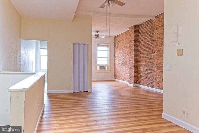 Building Photo - 1735 Park Ave