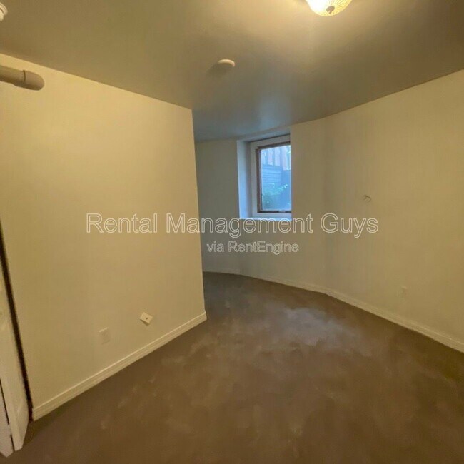 Building Photo - 2021 3rd Ave S