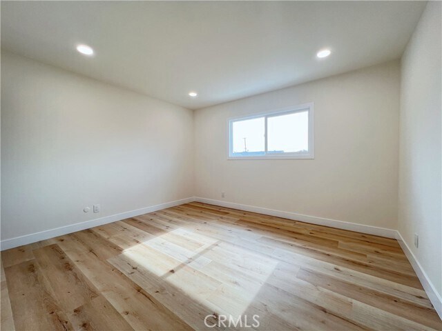 Building Photo - 5261 Raintree St