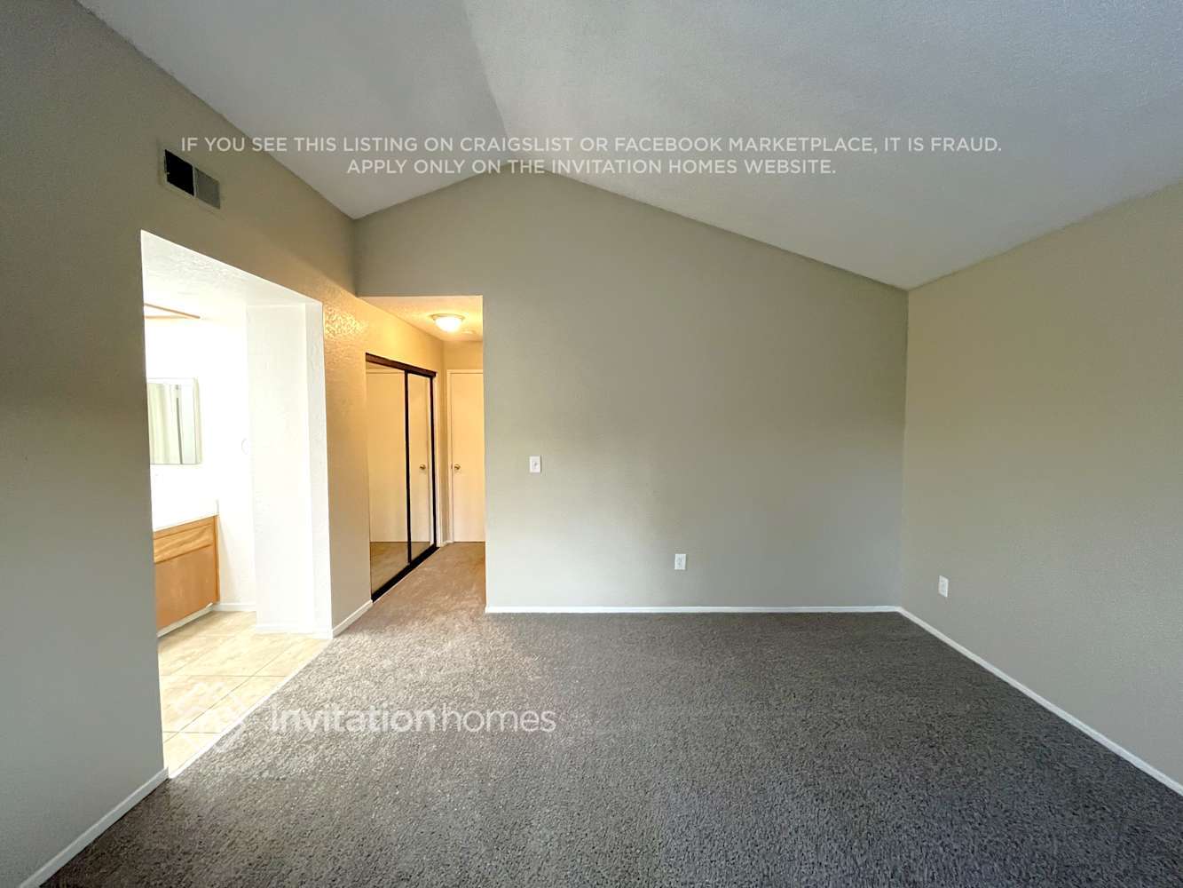 Building Photo - 2250 Sandcastle Way
