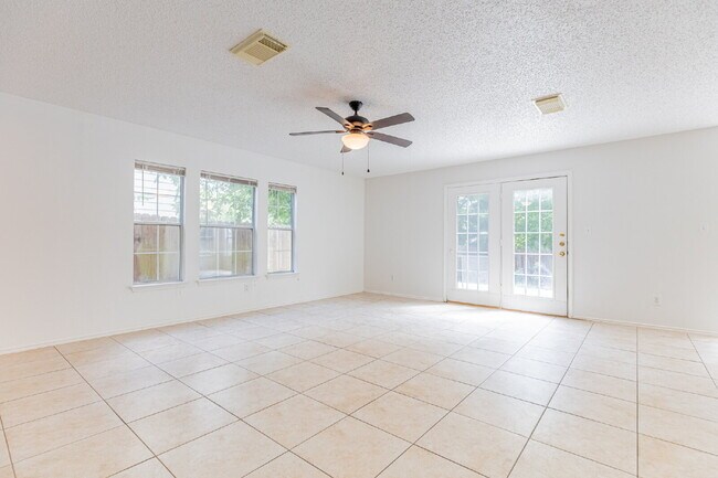Building Photo - 491 Emerald Fields Ln