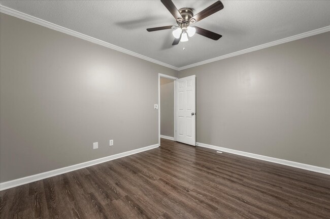 Building Photo - 27 Corinth Rd