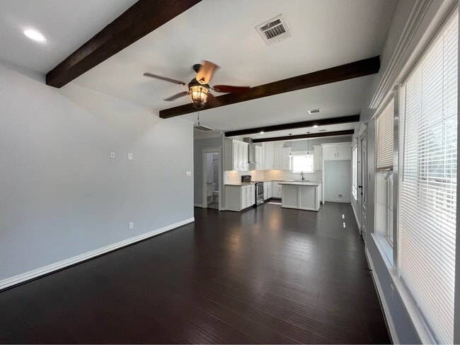 Building Photo - 20551 Canterbury Ln