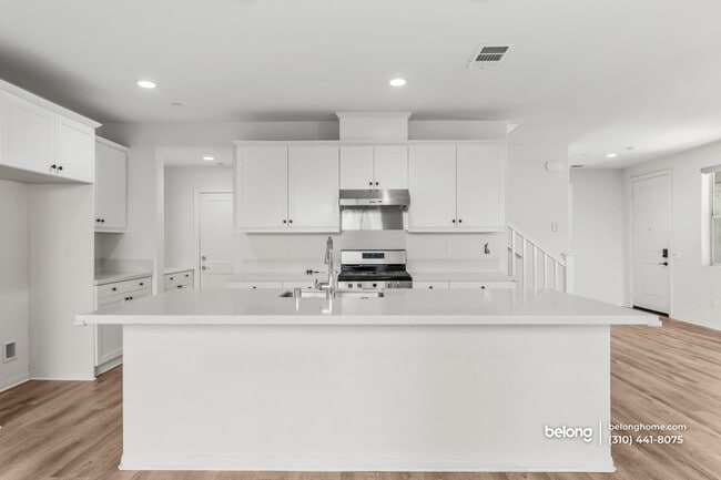 Building Photo - 3915 E Fincastle St