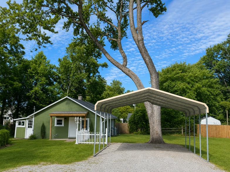 Exterior and Carport - 302 Rose St