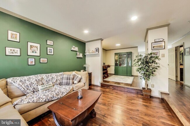 Building Photo - 13630 Cedar Creek Ln
