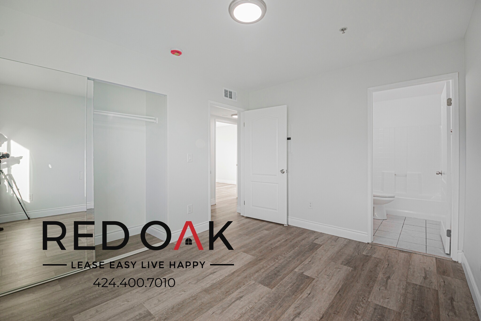 Building Photo - 6853 Agnes Ave