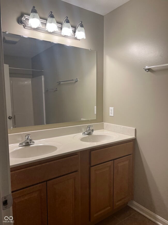 Building Photo - 13021 N Jenna Ct