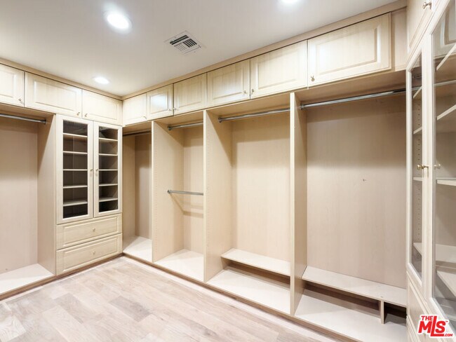Building Photo - 1094 Garden Ln