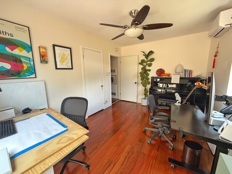 Building Photo - 1231 Montecito Dr