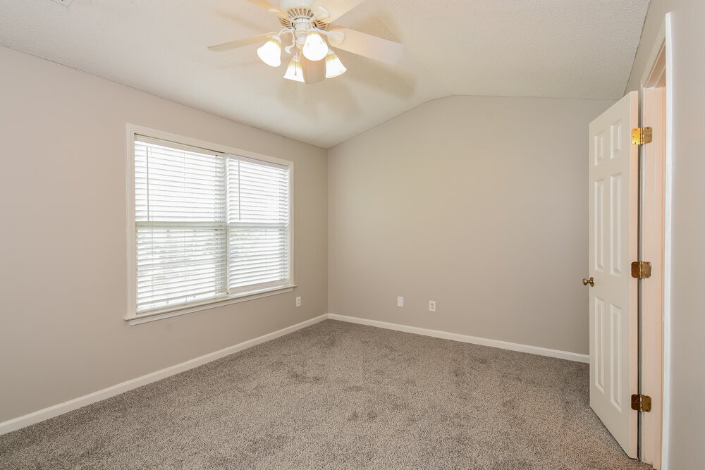 Building Photo - 23 Highoak Dr