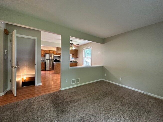 Building Photo - Nice and Large 3BR/1.5ba unit for rent in ...