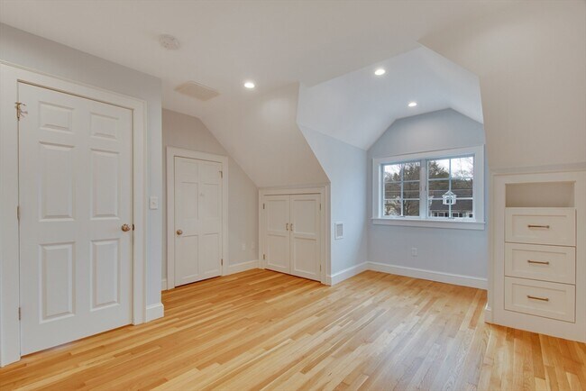 Building Photo - 58 Southfield Rd