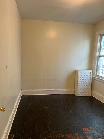 Building Photo - 174 W End Ave