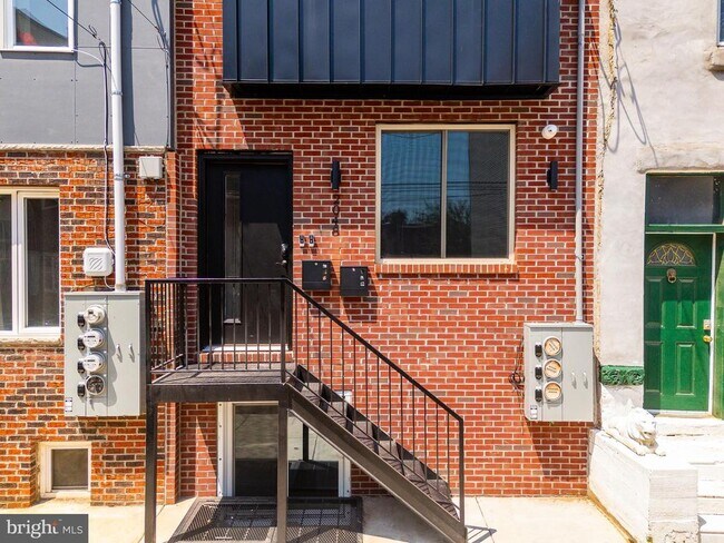 Building Photo - 2048 N 3rd St