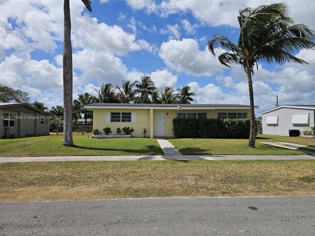 Building Photo - 1430 NW 10th St