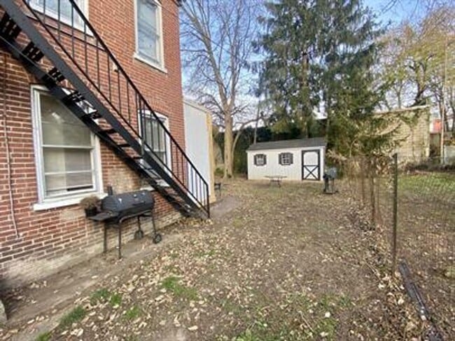 Building Photo - 137 S Prince St