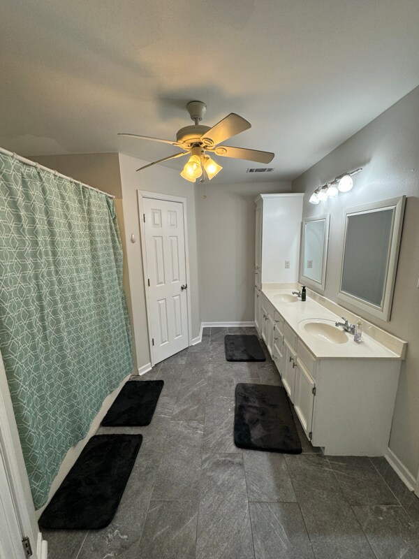 Building Photo - 30551 Oak Crest Rd