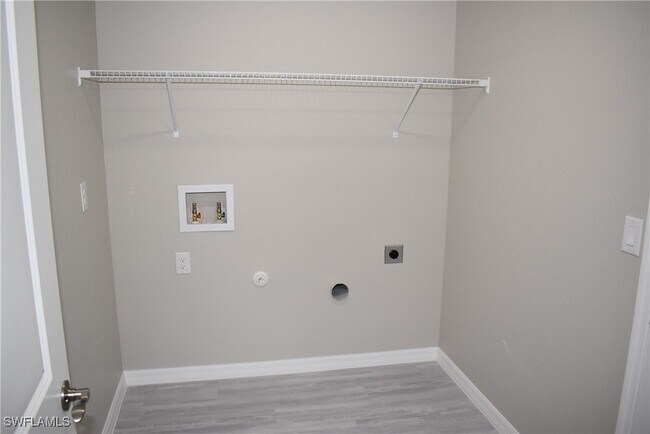 Building Photo - 212 Antis Dr