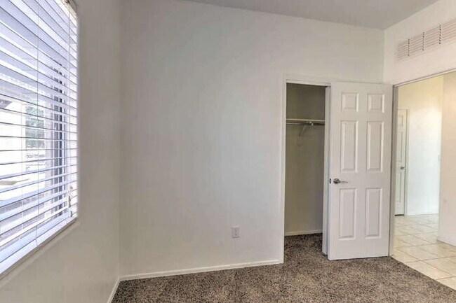 Building Photo - Rancho Sahuarita Home