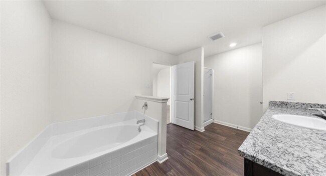 Building Photo - 18524 Speculator Ln