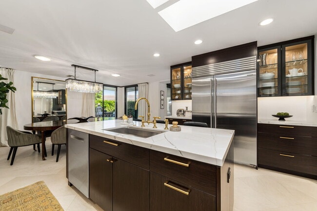 Building Photo - 6 Exeter Ct