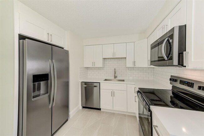 Building Photo - 178 175th Ave E