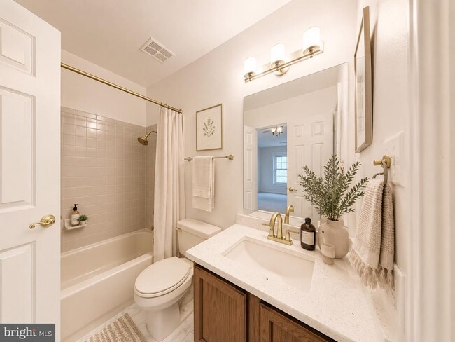 Building Photo - 10701 Kings Riding Way