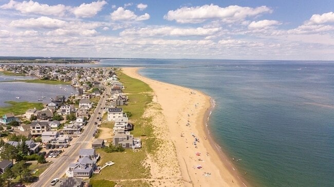 Building Photo - 13 Plum Island Turnpike