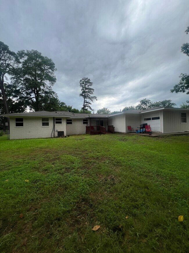Building Photo - 1810 Wimberly St