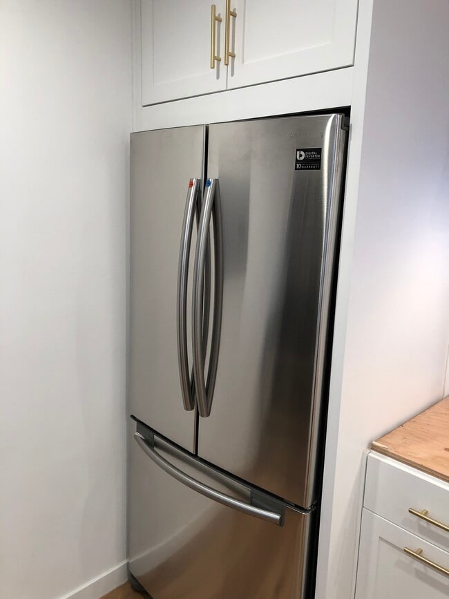 Building Photo - 202 39th St