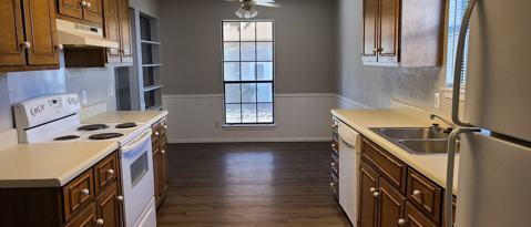 Building Photo - 3420 Reno Dr