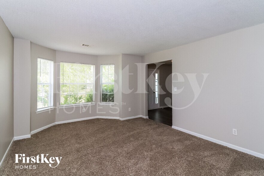 Building Photo - 3626 Lower Creek Dr
