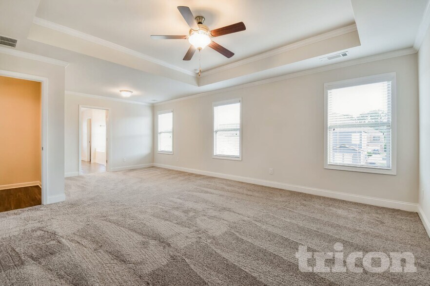 Building Photo - 4302 Bella View Dr
