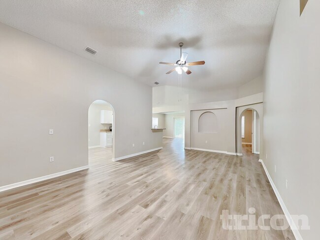 Building Photo - 649 Doe Cove Pl