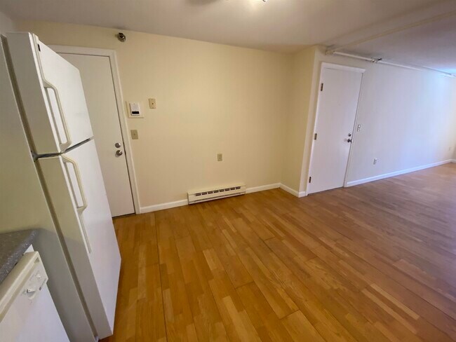 Building Photo - 29 Capron Rd