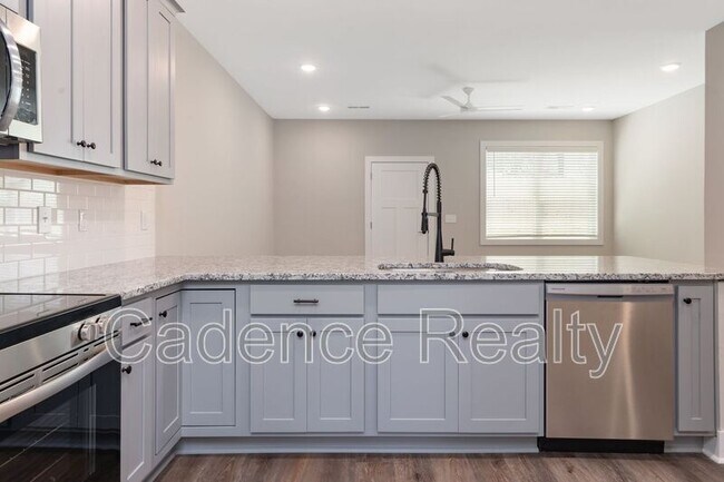 Building Photo - 1759 Perimeter Lp