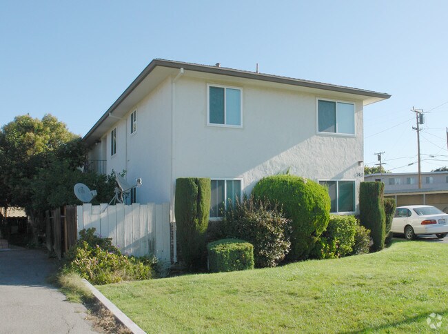 Building Photo - 743 San Jule