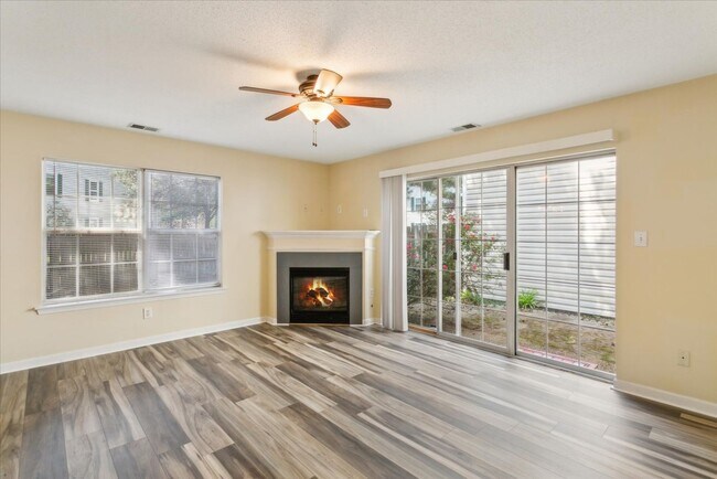 Building Photo - 38 Angelia Way