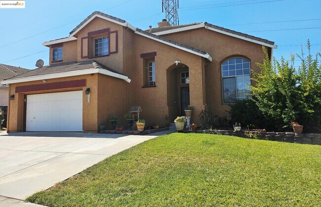 Building Photo - 2236 Newport Ct