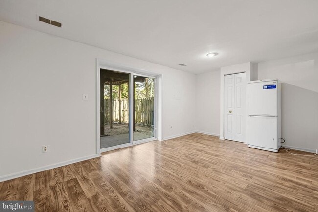 Building Photo - 1095 Travis Ln