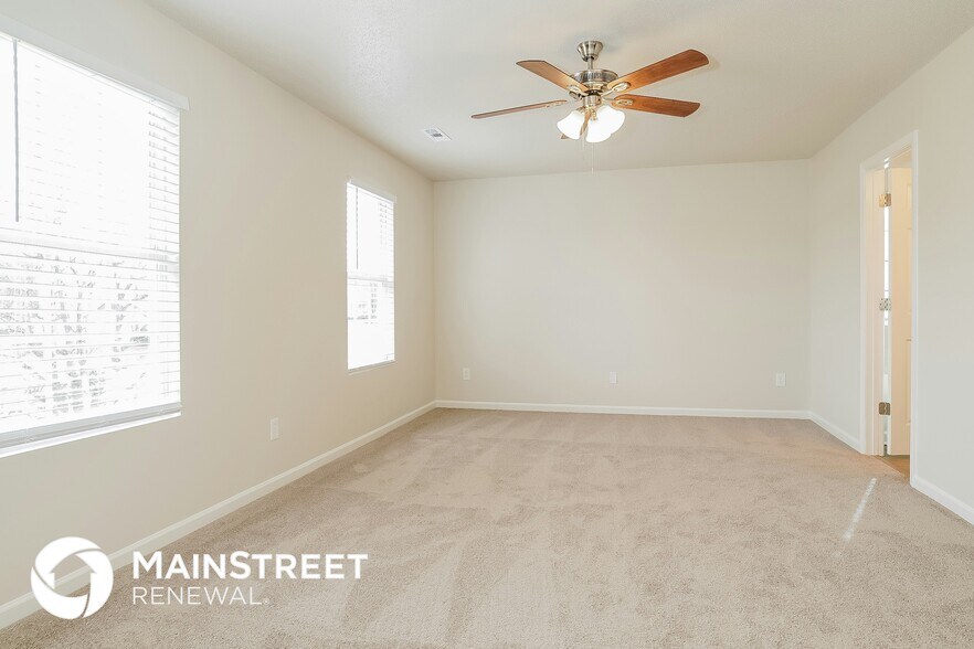 Building Photo - 2304 Lannigan Dr